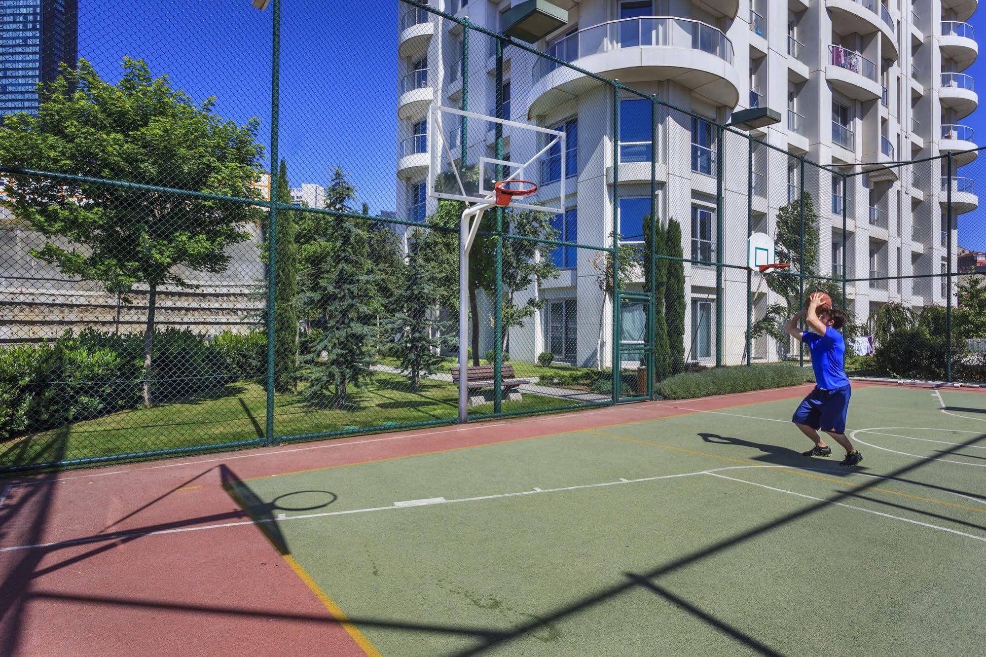 Fraser Place Anthill Стамбул Екстер'єр фото Basketball court